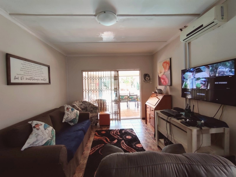 5 Bedroom Property for Sale in Stilfontein Ext 4 North West